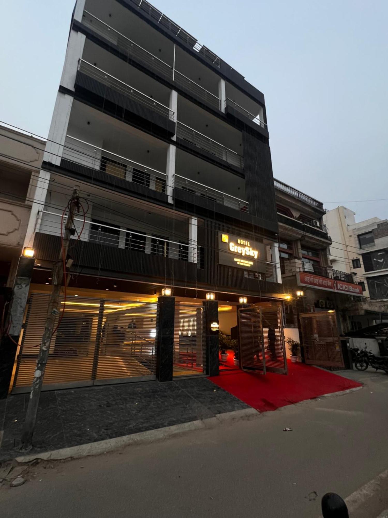 Hotel Grey Sky 뉴델리 외부 사진